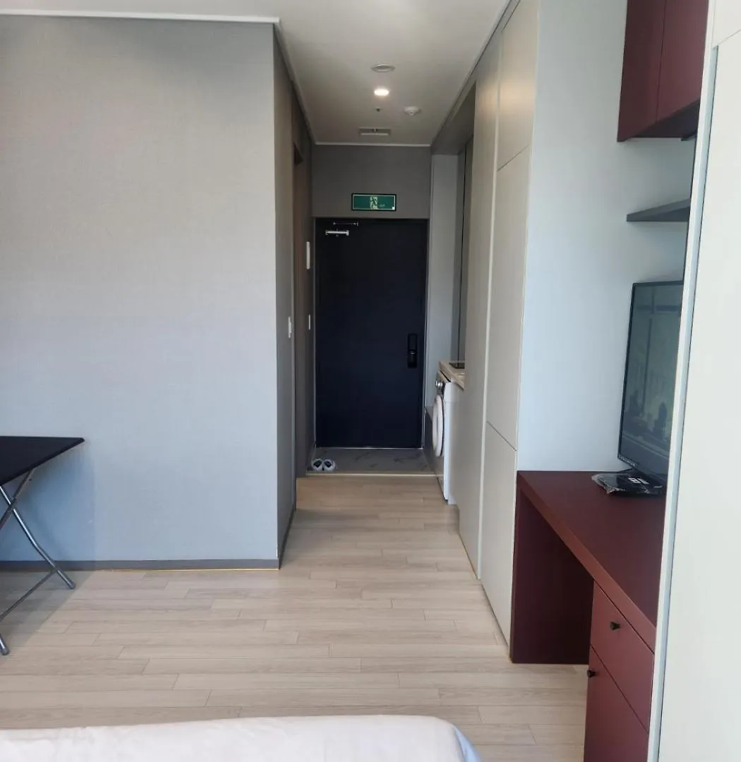 Brand New Residence With Family Busan Apartment